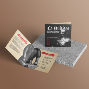Conception de flyer par Nekae Studio graphiste freelance, pour la carte d'invitation d'un événement dans une forge médiévale.