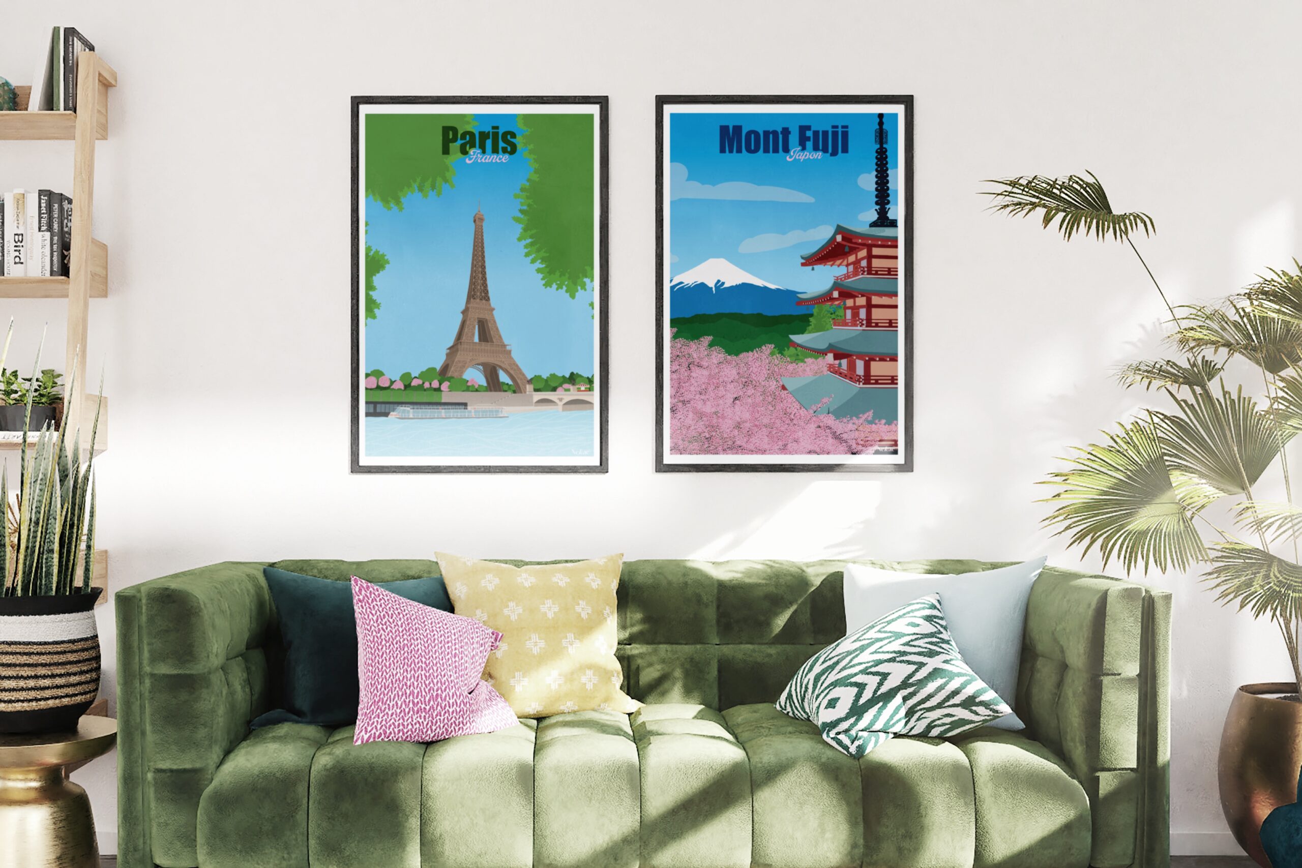 Affiches de ville illustrées de Paris et du mont Fuji encadrées sur le mur d'un salon